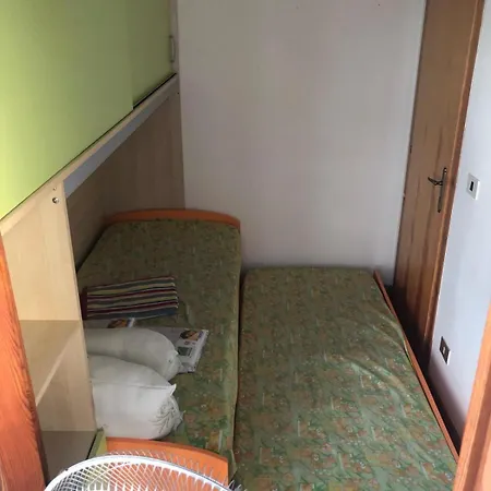 Con Due Da Letto Apartment *